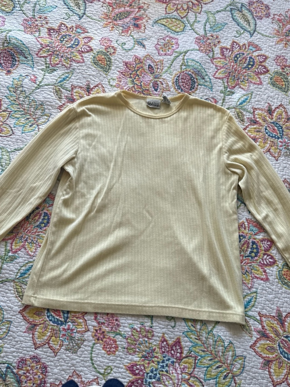 Women’s Lightweight Cream Ribbed Long-Sleeve Sweater